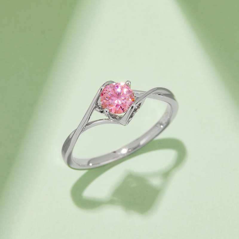 扭臂天使之吻S925银镀白金MoissaniteWomen's Ring50分D级